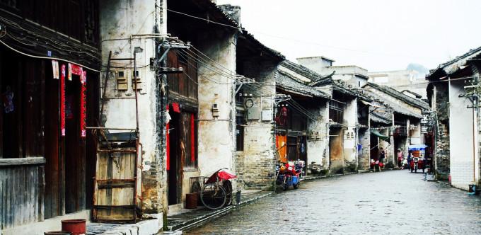 银行卡暂停服务还能取钱出来吗？- 热门红迪网平台